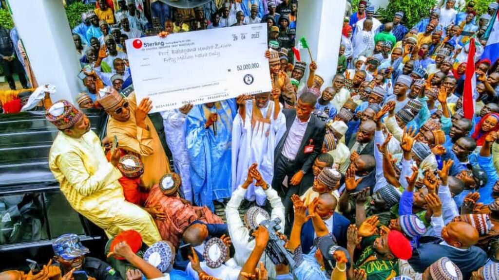 2023: 179 clubs, associations present N50m cheque for Zulum’s form, demands Gov. re-election
